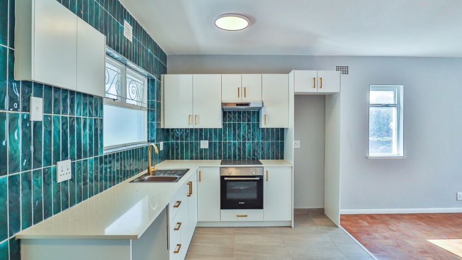To Let 1 Bedroom Property for Rent in Sea Point Western Cape